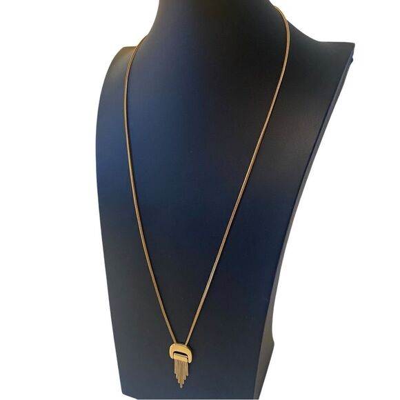 Vintage Trifari Bright Goldtone Small Pendant w/Fringe. - Picture 4 of 8